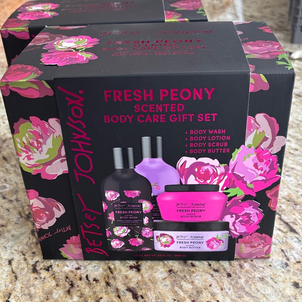 Betsey Johnson Fresh Peony Scented Body care gift Set
Brand new